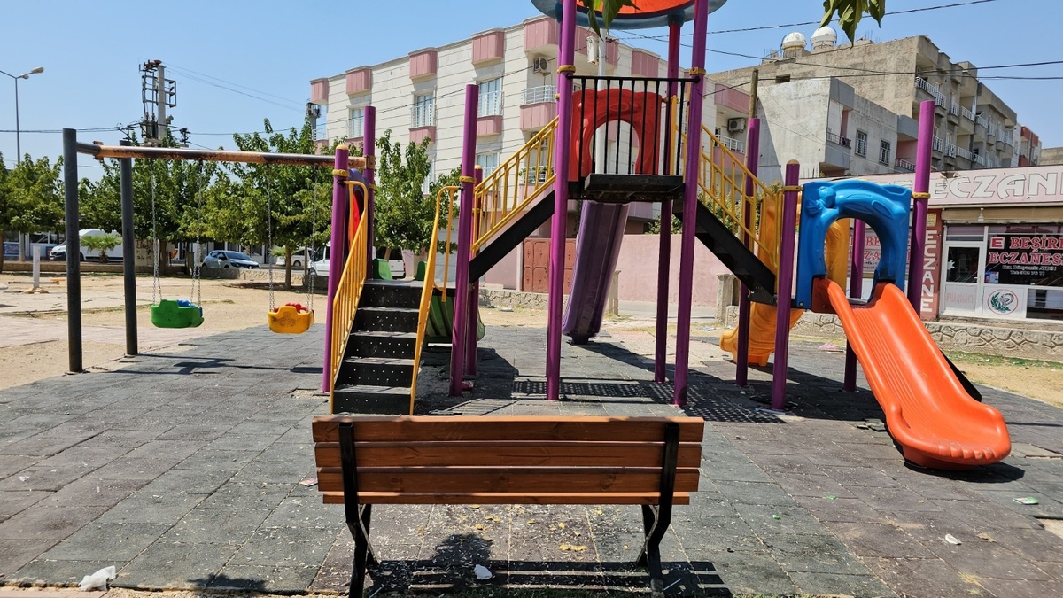 Mardin\'de Parkta Bulunan Banklar Çalındı