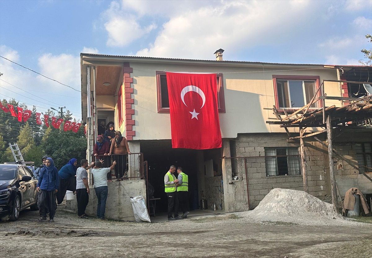 İstanbul\'da trafik denetimi sırasında şehit olan polis memurunun ailesine acı haber