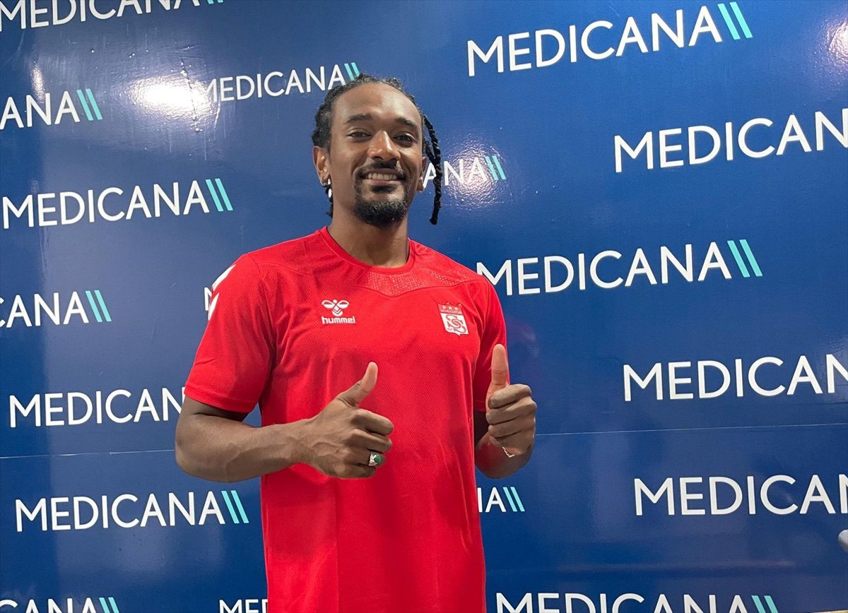 Net Global Sivasspor\'un yeni transferi Samuel Moutoussamy sağlık kontrolünden geçti