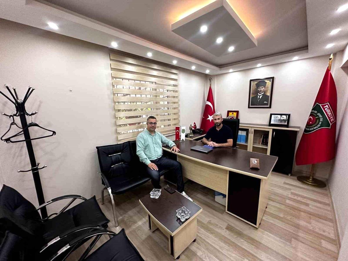 Manisa Büyükşehir Belediyesi, Turgutlu Şehitliği\'nin temizliği ve korunması için çalışma başlattı