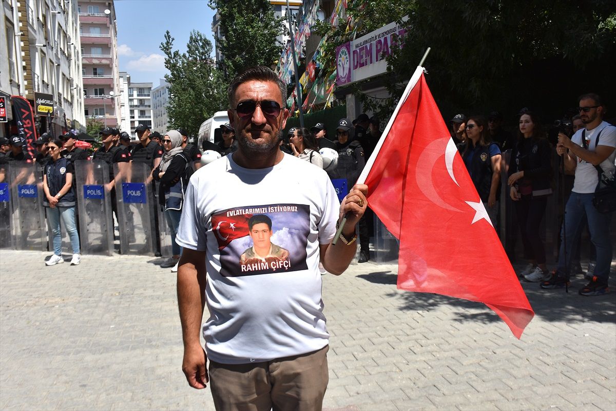 Van\'da çocukları dağa kaçırılan aileler eylemlerine devam ediyor