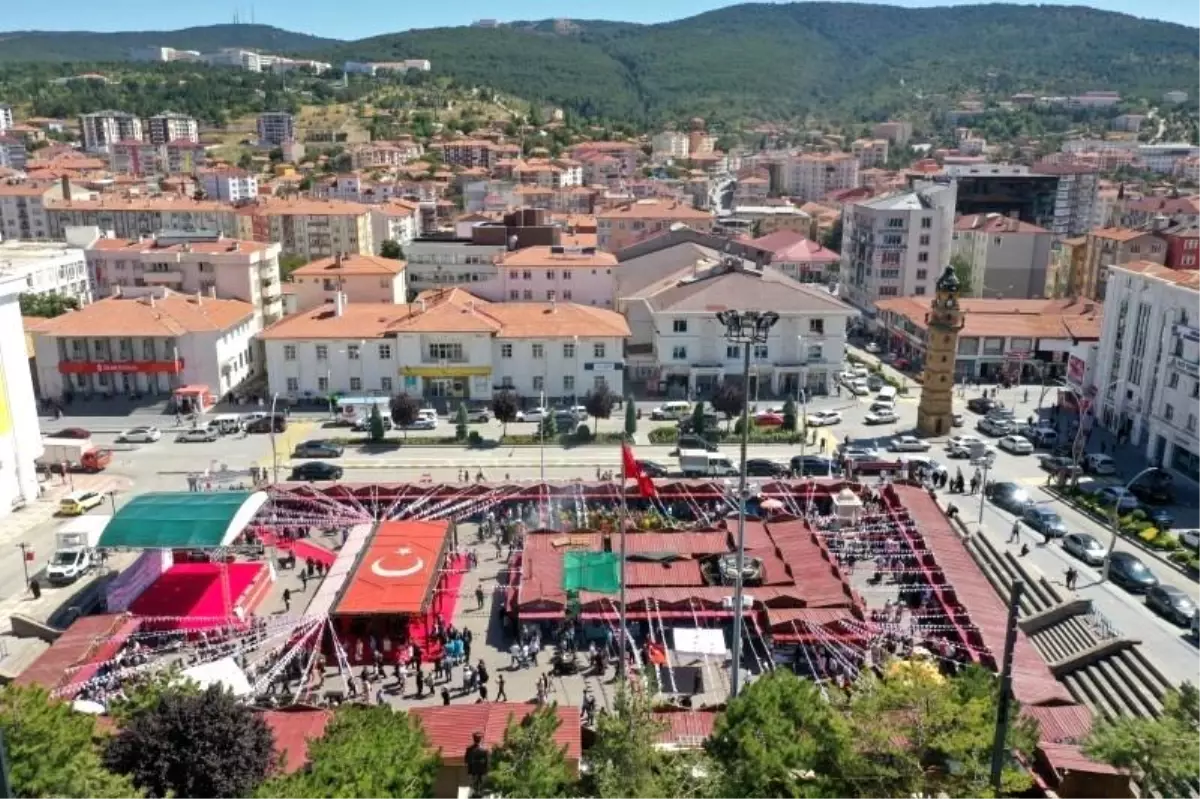 Yozgat\'ta İşyurtları Ürün ve El Sanatları Fuarı Yoğun İlgi Gördü