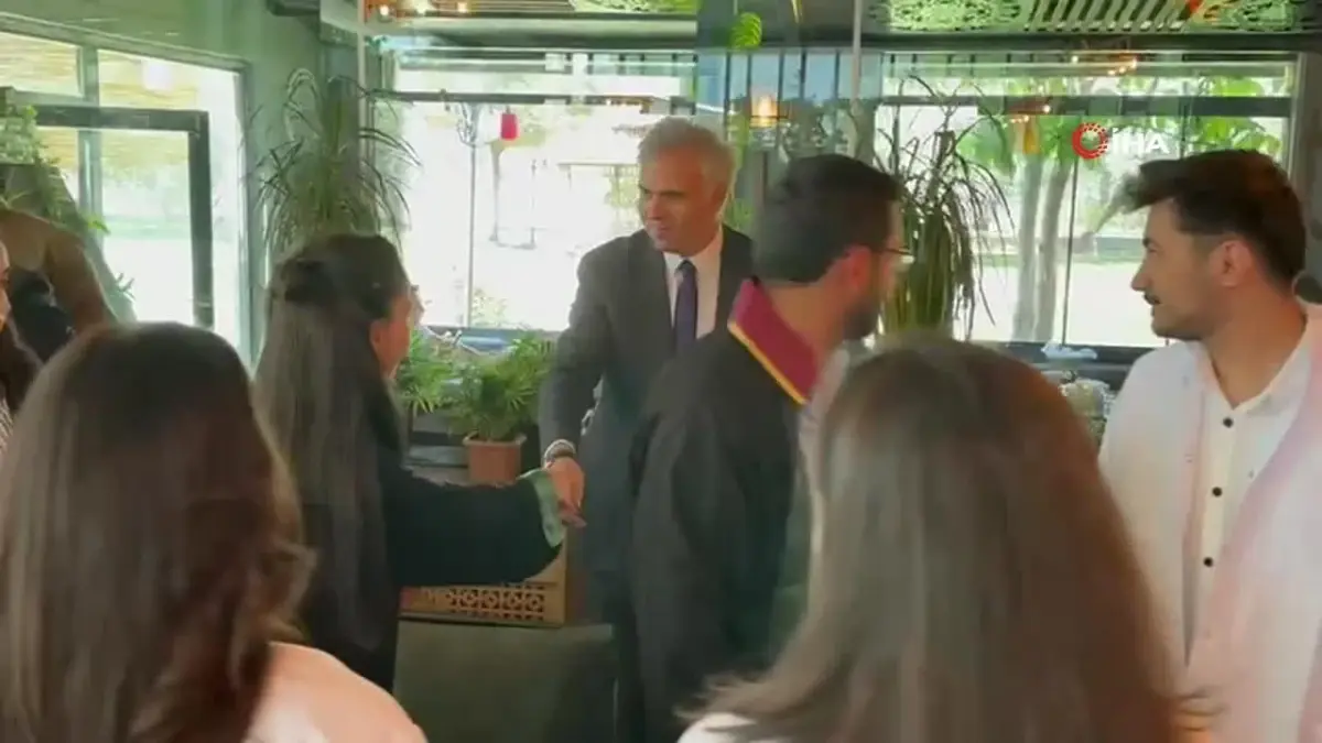 Yüksekova\'da tıp, diş hekimliği ve eczacılık bölümlerini kazanan öğrencilere moral yemeği