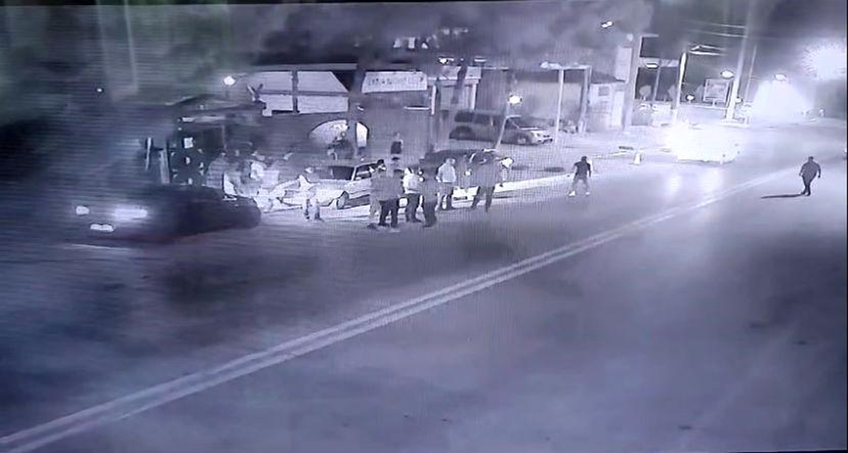 Denizli\'de Eğlence Mekanı Önünde Tartışma: Bir Kişi Hayatını Kaybetti