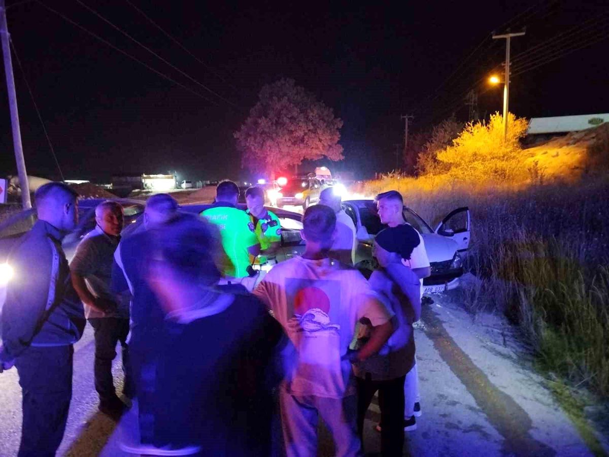 Bilecik\'te Trafik Kazası: 2 Kişi Yaralandı