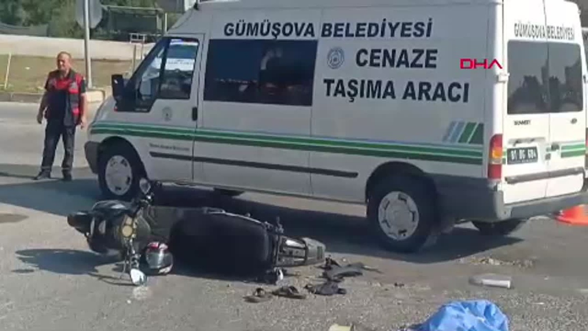 D-100 Karayolunda Kamyonun Üzerinden Geçtiği Motosikletteki Suriyeli Genç Hayatını Kaybetti