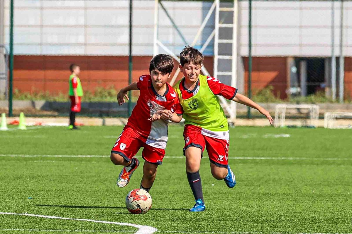 Samsunspor Futbol Okulları Turnuvası Başladı