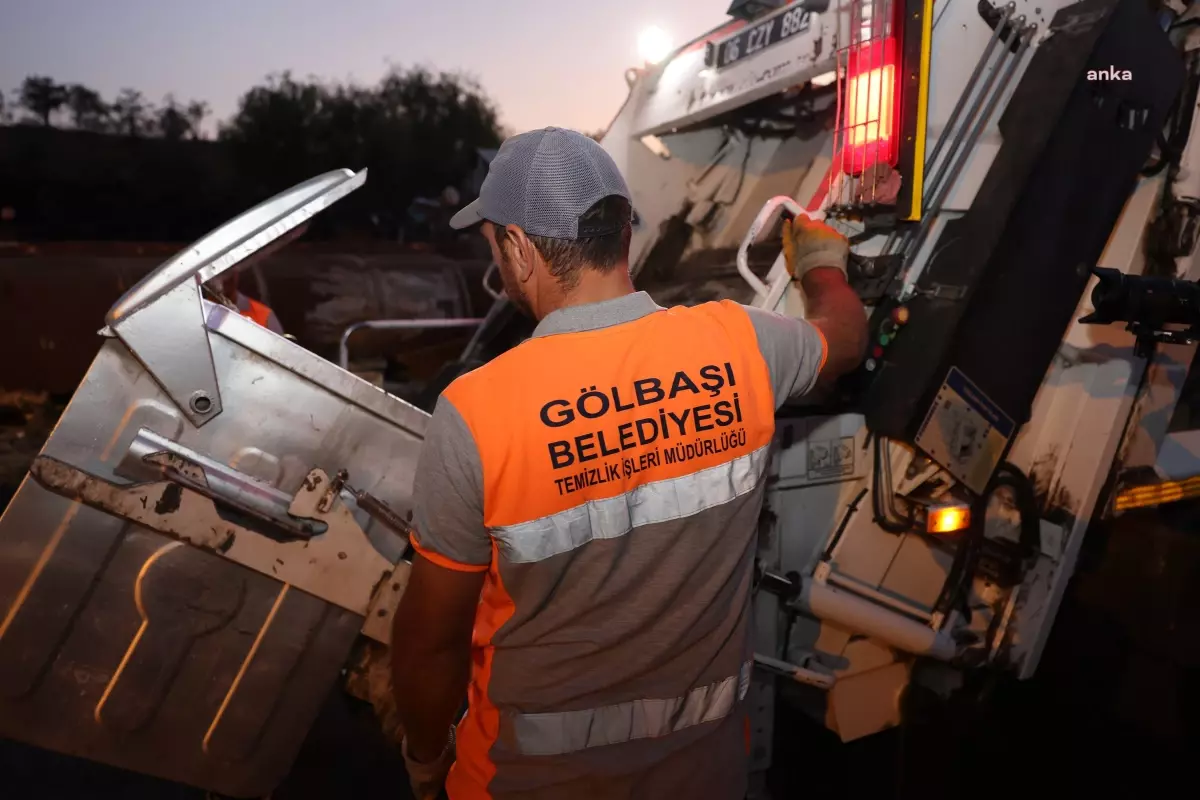 Gölbaşı Belediyesi Sanayi Bölgesinde Temizlik Çalışması Yaptı