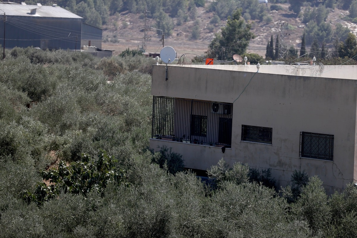 İşgal altındaki Batı Şeria\'da Filistinlilerin evleri hapishaneyi andırıyor