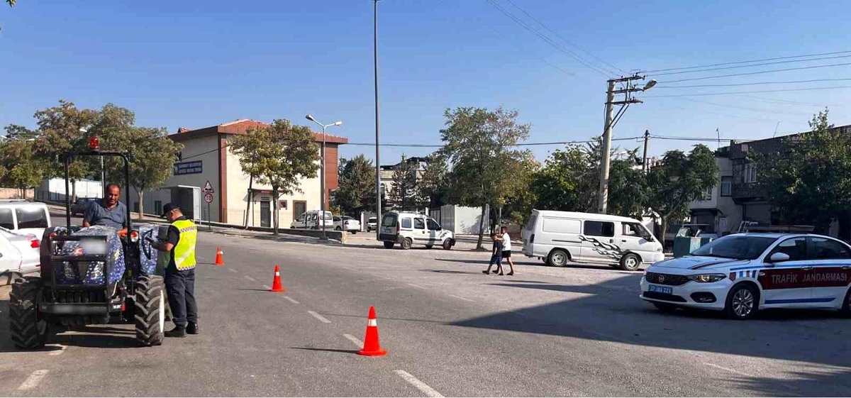 Gaziantep\'te Trafik Denetimleri: 127 Sürücüye Cezai İşlem Uygulandı