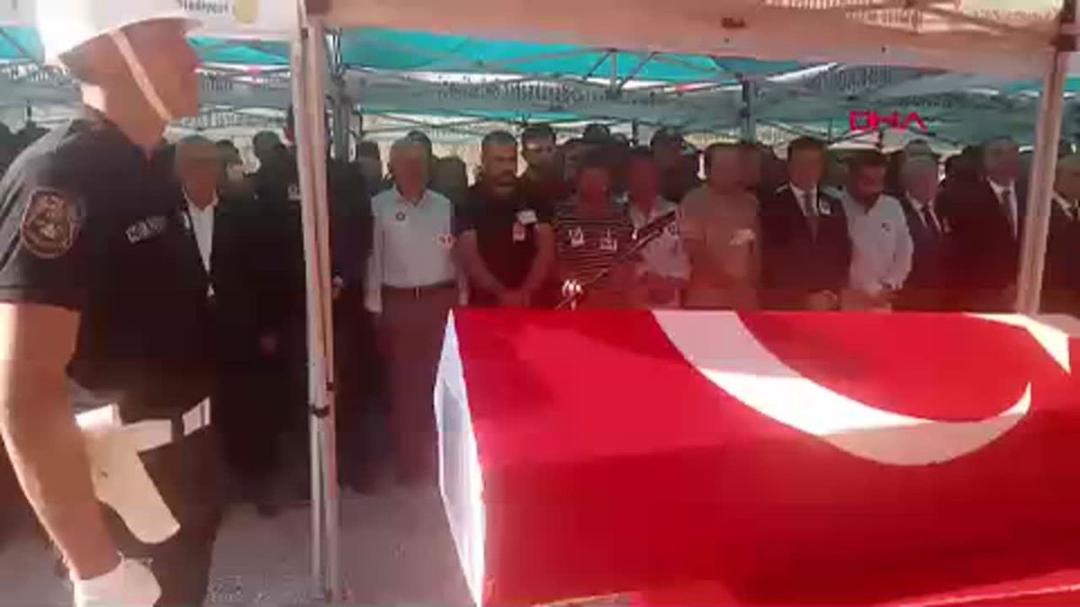 Kahramanmaraş\'ta Şehit Polis Memuru Mustafa Peksoy Son Yolculuğuna Uğurlandı