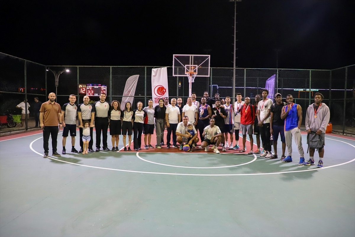 Karabük\'te Zafer Bayramı 3x3 Sokaklar Bizim Basketbol Turnuvası