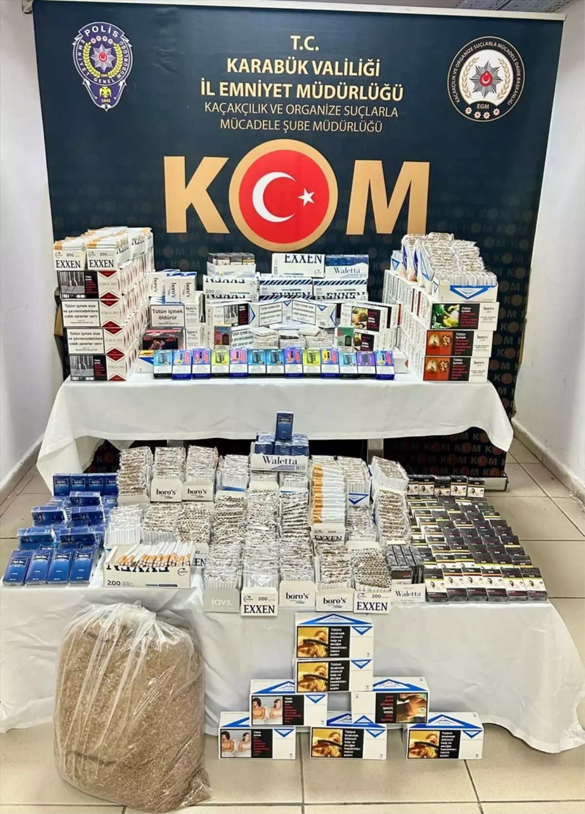 Karabük\'te Kaçak Sigara Operasyonu: 44 Bin 200 Makaron Ele Geçirildi