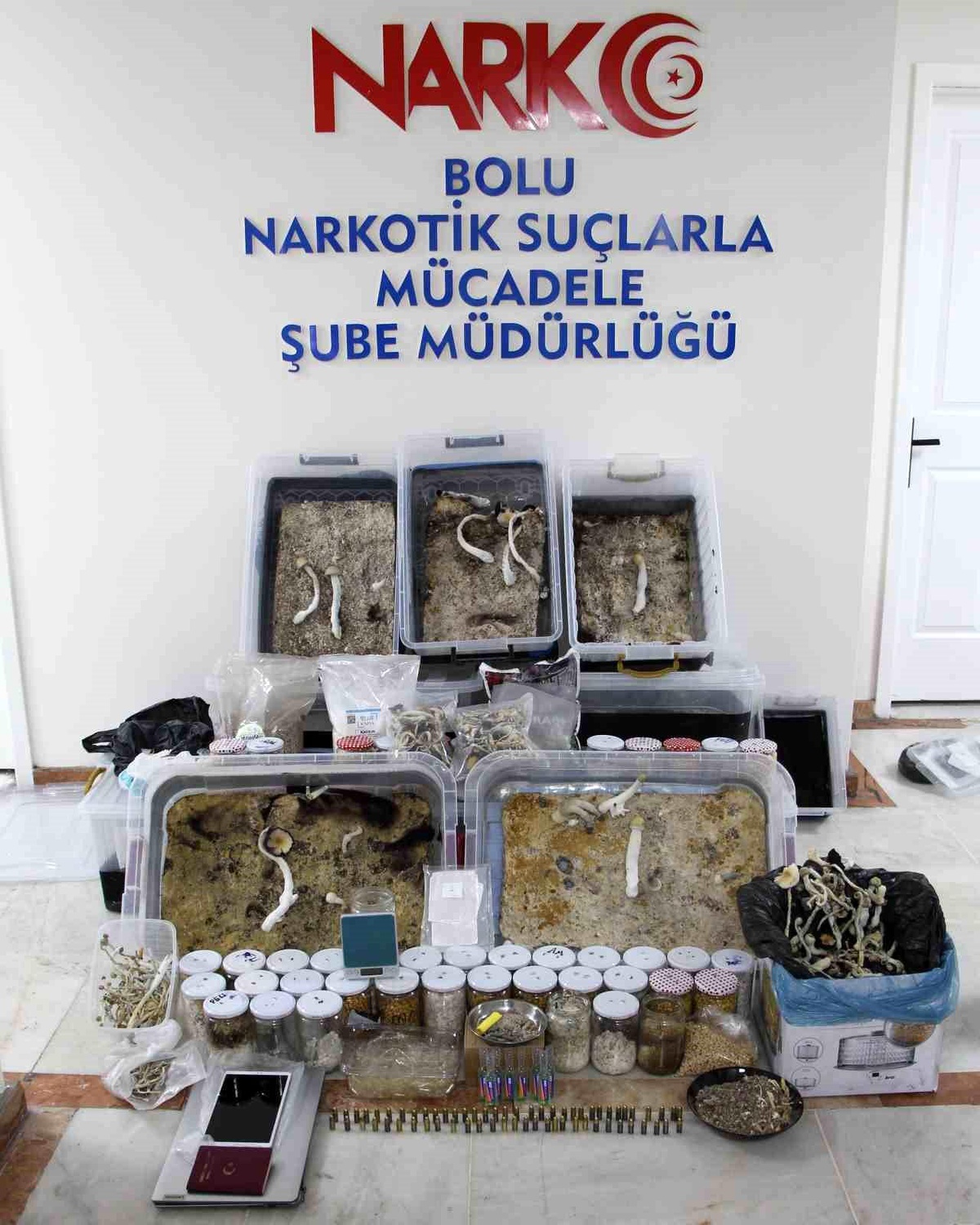 Bolu\'da Uyuşturucu Operasyonu: 3 Kişi Tutuklandı