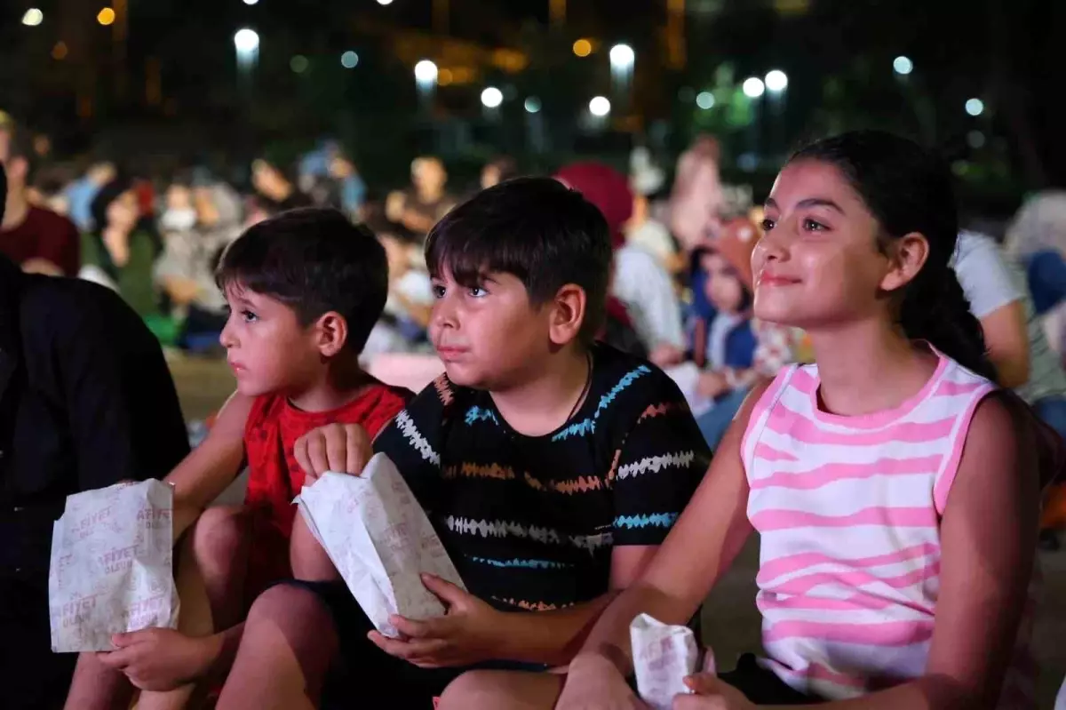 Kırıkkale Belediyesi, Açık Hava Sinema Etkinliği Düzenledi