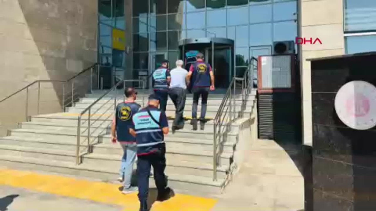 Erdemli\'de Anız Yakma Olayında 2 Kişi Suçüstü Yakalandı