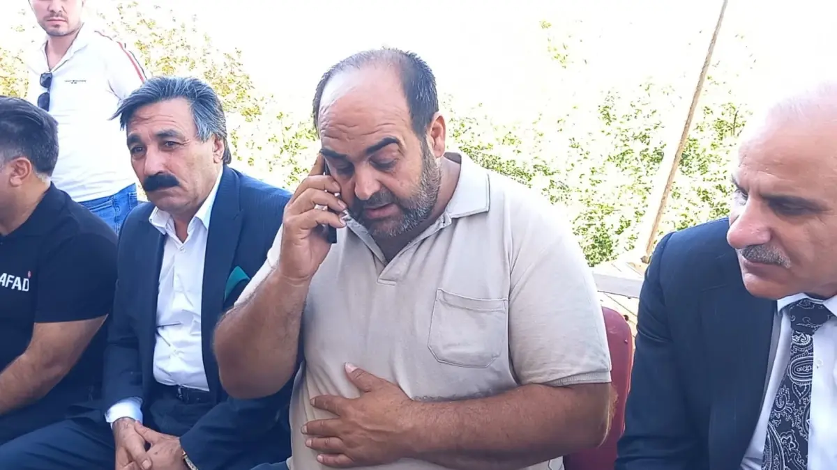 Bakan Yerlikaya, Narin\'in Babasıyla Görüştü