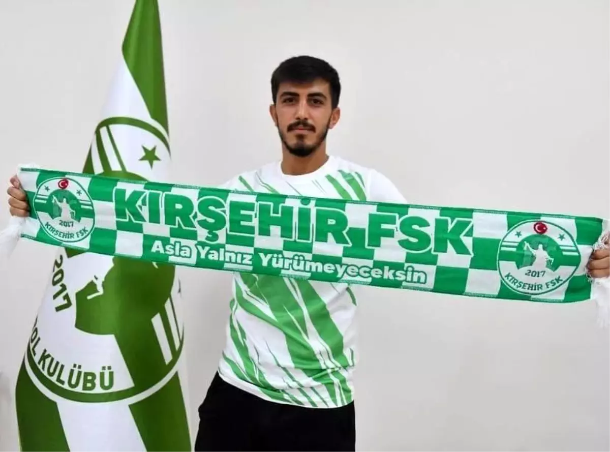 Elazığlı stoper Ömer Faruk Aydemir, Kırşehir FSK\'ya transfer oldu