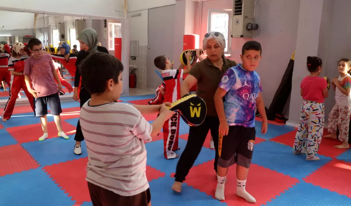 Burdur\'da Kick Boks Sporu Yaygınlaşıyor