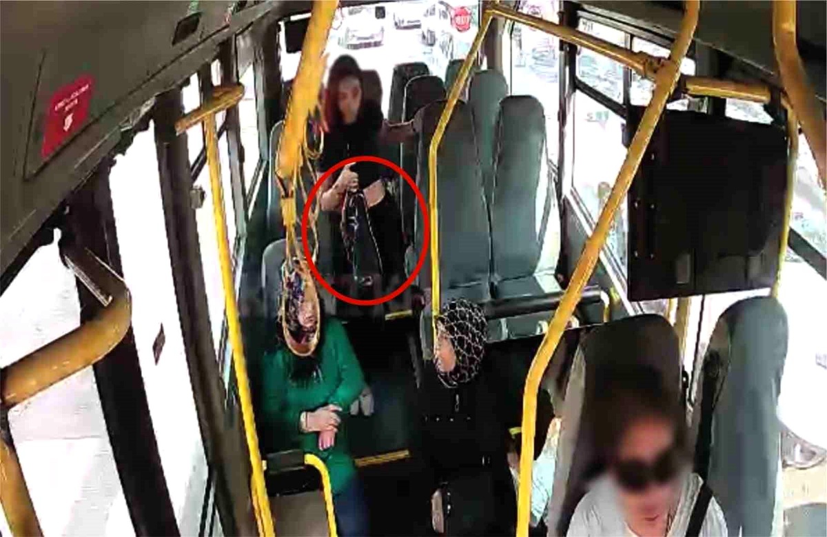 Düzce Belediyesi Ulaşım A.Ş. Şoförü Unutulan Çantayı Sahibine Ulaştırdı