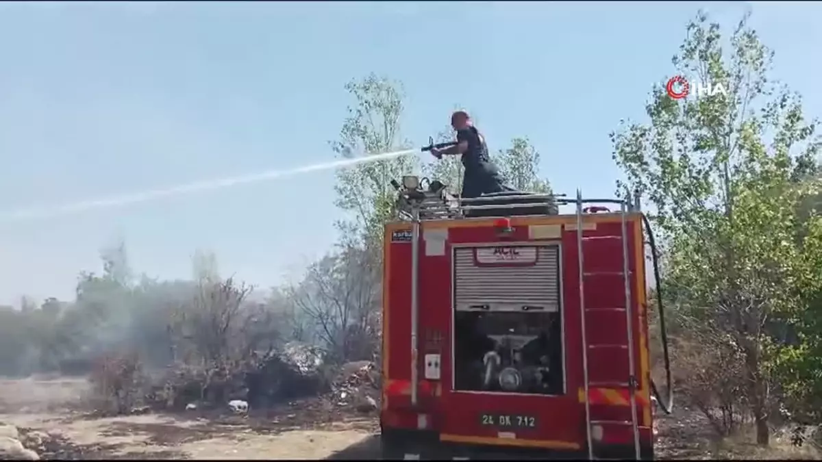 Erzincan\'da ağaçlık alanda çıkan yangın itfaiye ekipleri tarafından söndürüldü