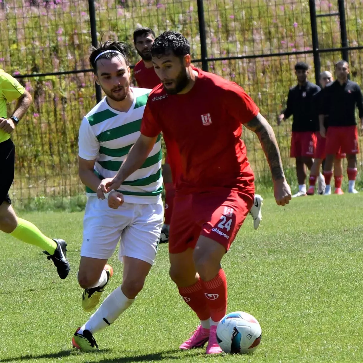 Balıkesirspor, hazırlık maçında Efeler 09\'u 5-3 yendi