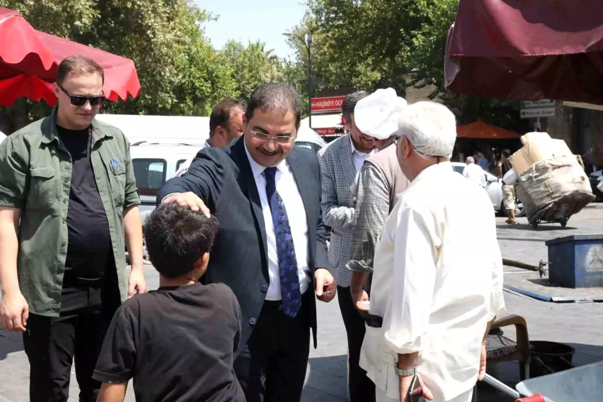 Haliliye Belediye Başkanı Mehmet Canpolat, esnaf ve vatandaşlarla bir araya geldi