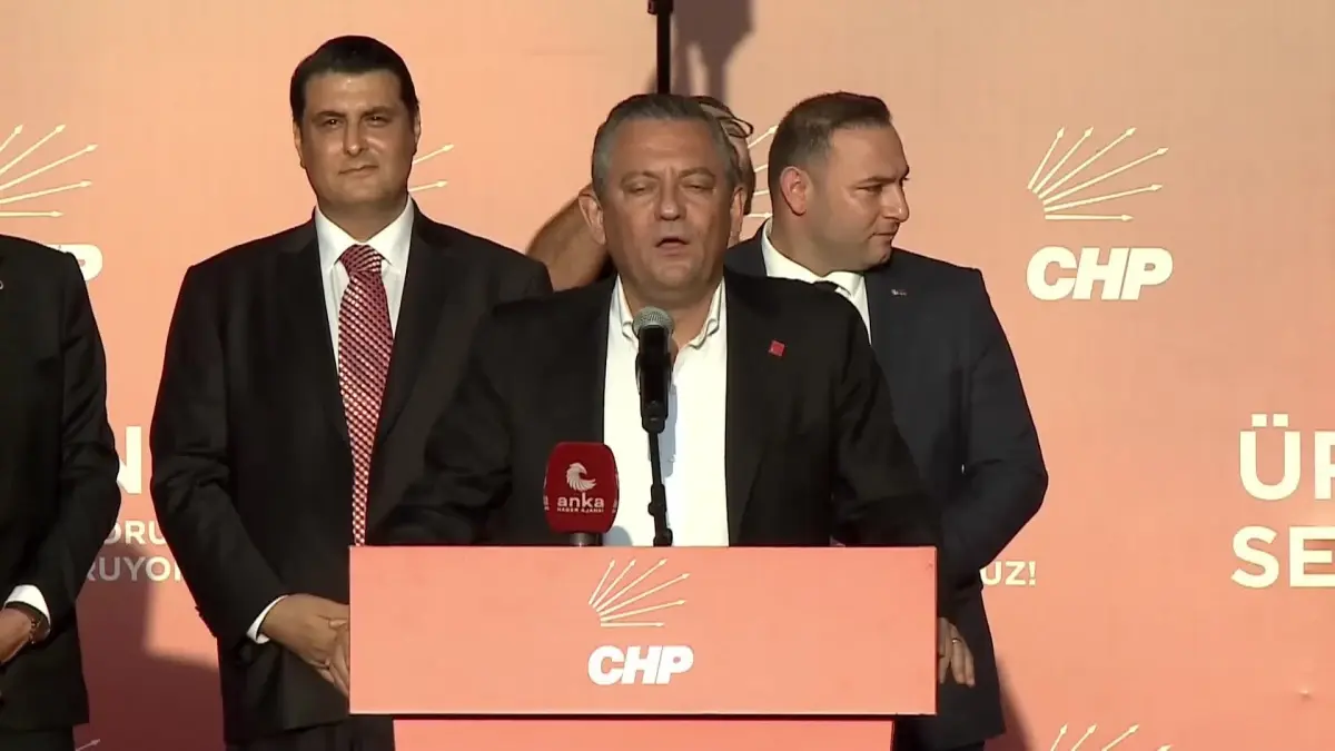 CHP Genel Başkanı Özgür Özel, Gaziantep\'teki Fıstık Mitinginde Konuştu