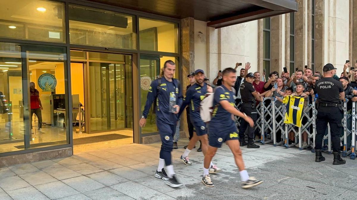 Fenerbahçe Rize\'ye geldi