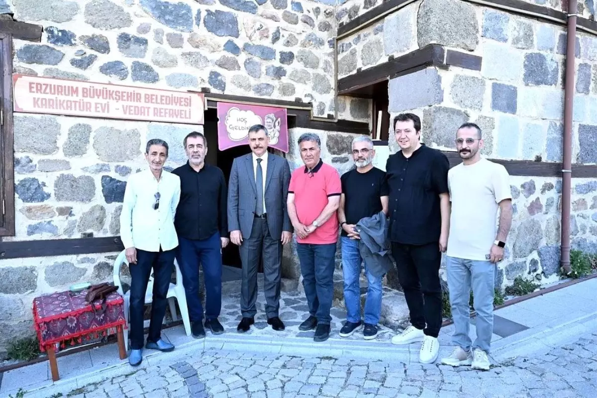 Erzurum Valisi Mustafa Çiftçi, Fırfırik Dergisi İmtiyaz Sahibi Vedat Refayeli\'nin çalışma atölyesini ziyaret etti