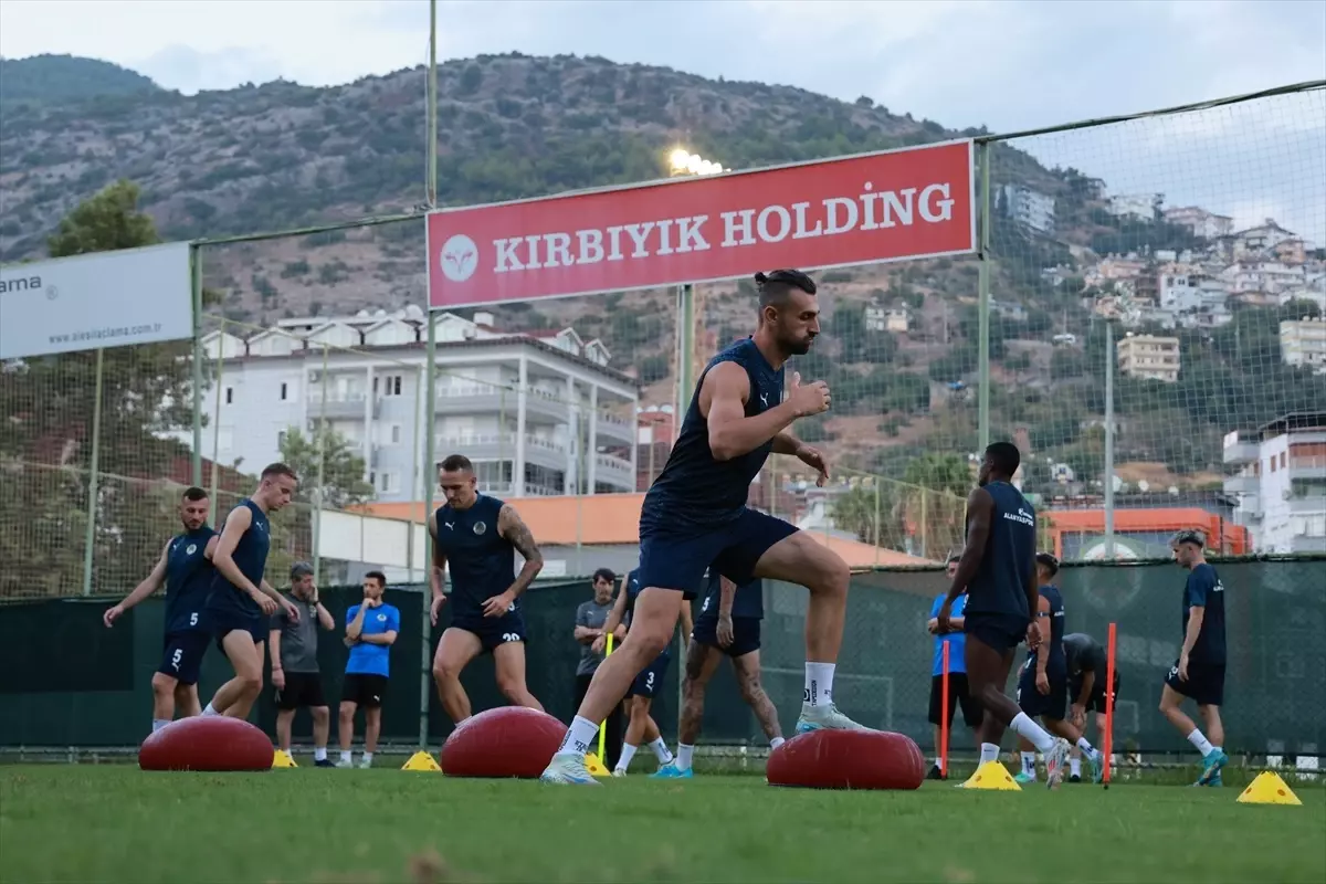 Corendon Alanyaspor, Fenerbahçe maçı için hazırlıklara başladı