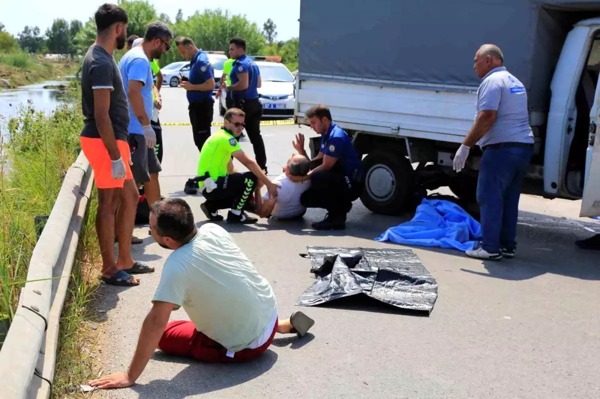 Antalya\'da Kamyonetin Altında Kalarak Hayatını Kaybeden Motosiklet Sürücüsü