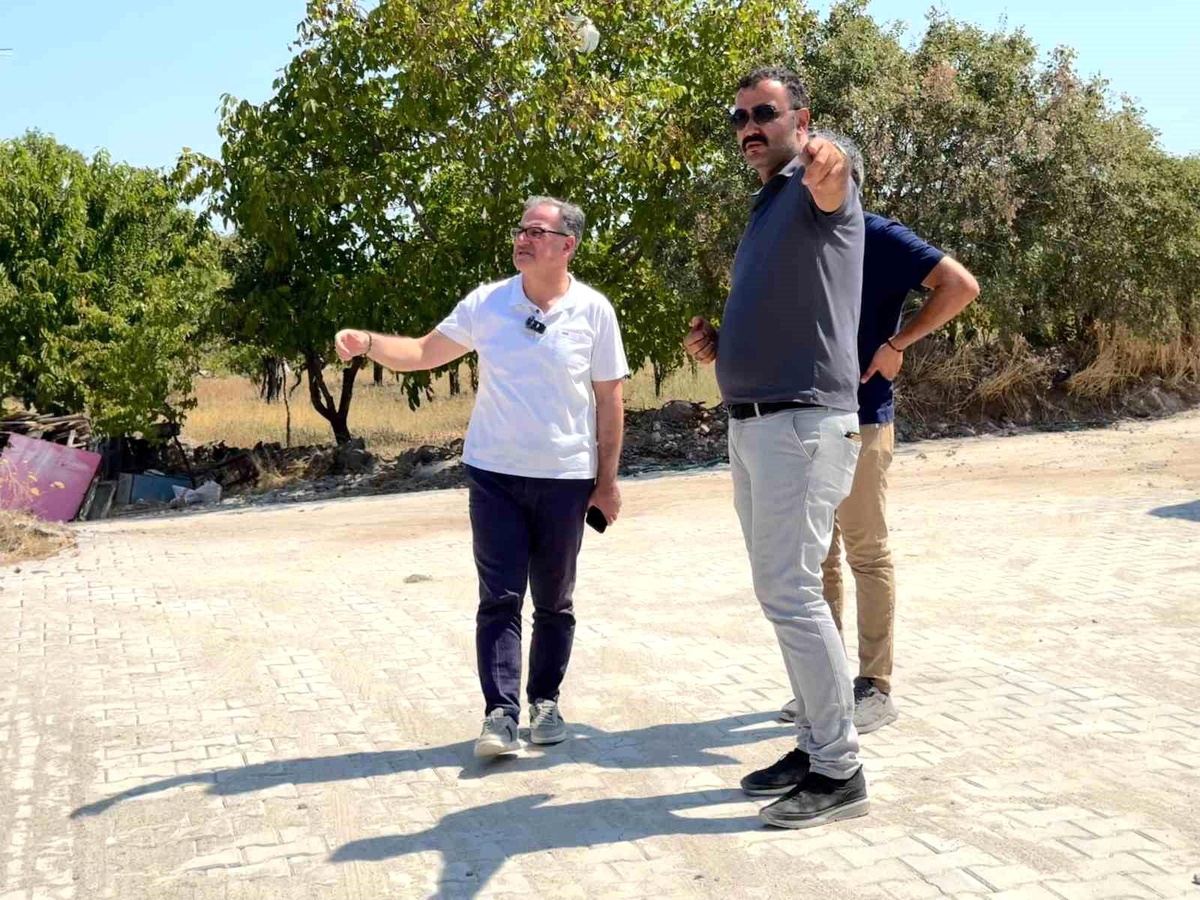 Hacılar\'da Kilitli Parke Yol Çalışmaları Devam Ediyor