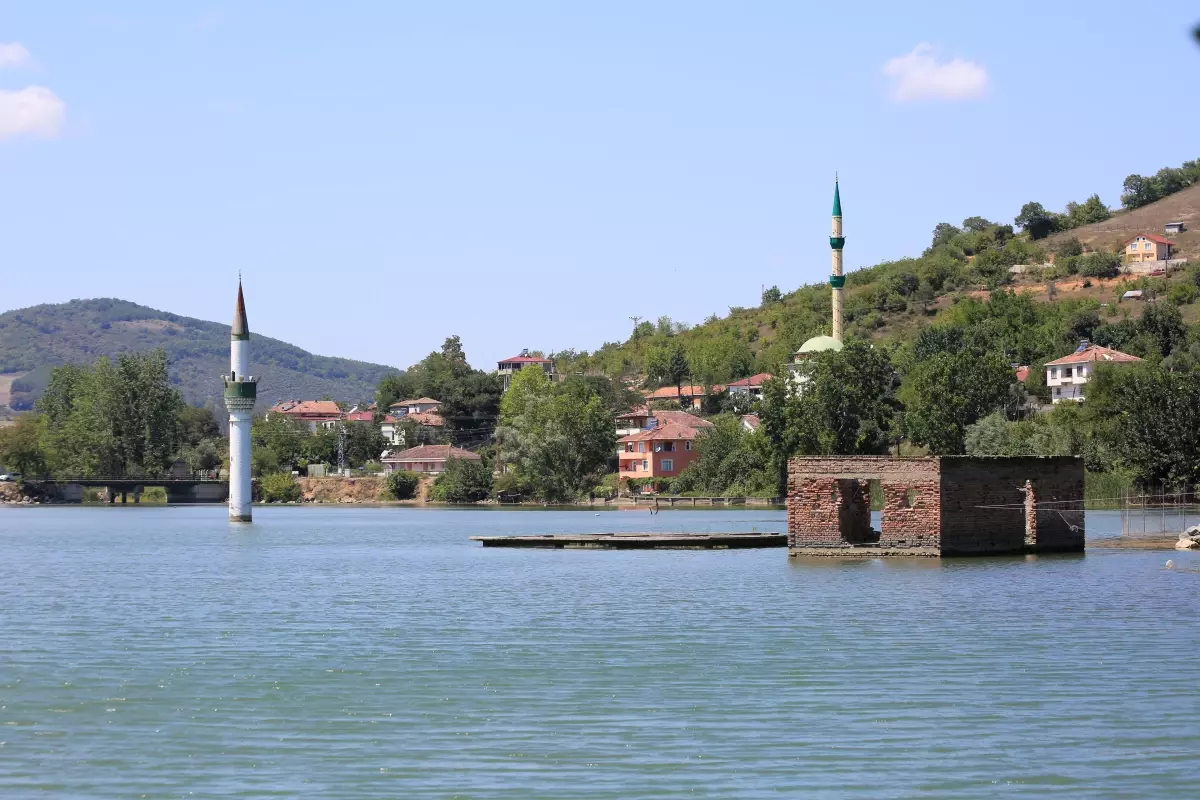 Samsun\'da Batık Minare Doğa ve Fotoğraf Tutkunlarının İlgi Odağı