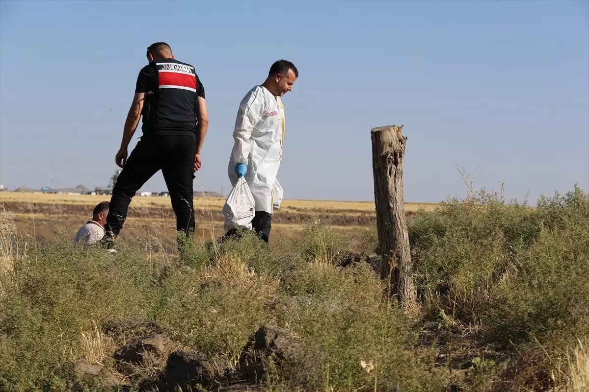 Diyarbakır\'da Kaybolan 8 Yaşındaki Kız Çocuğu İçin Arama Çalışmaları Devam Ediyor