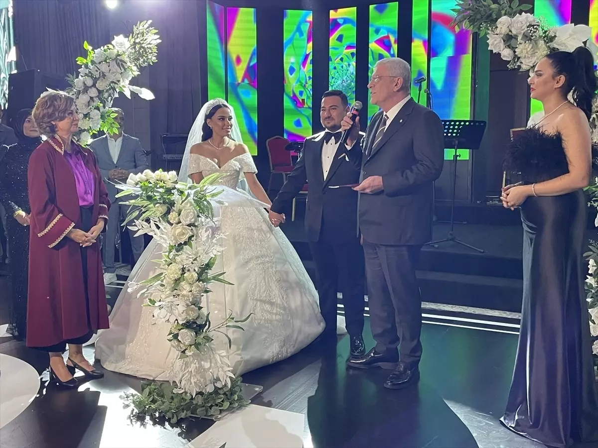 İYİ Parti Genel Başkanı Müsavat Dervişoğlu, Parti Üyesinin Nikah Şahidi Oldu