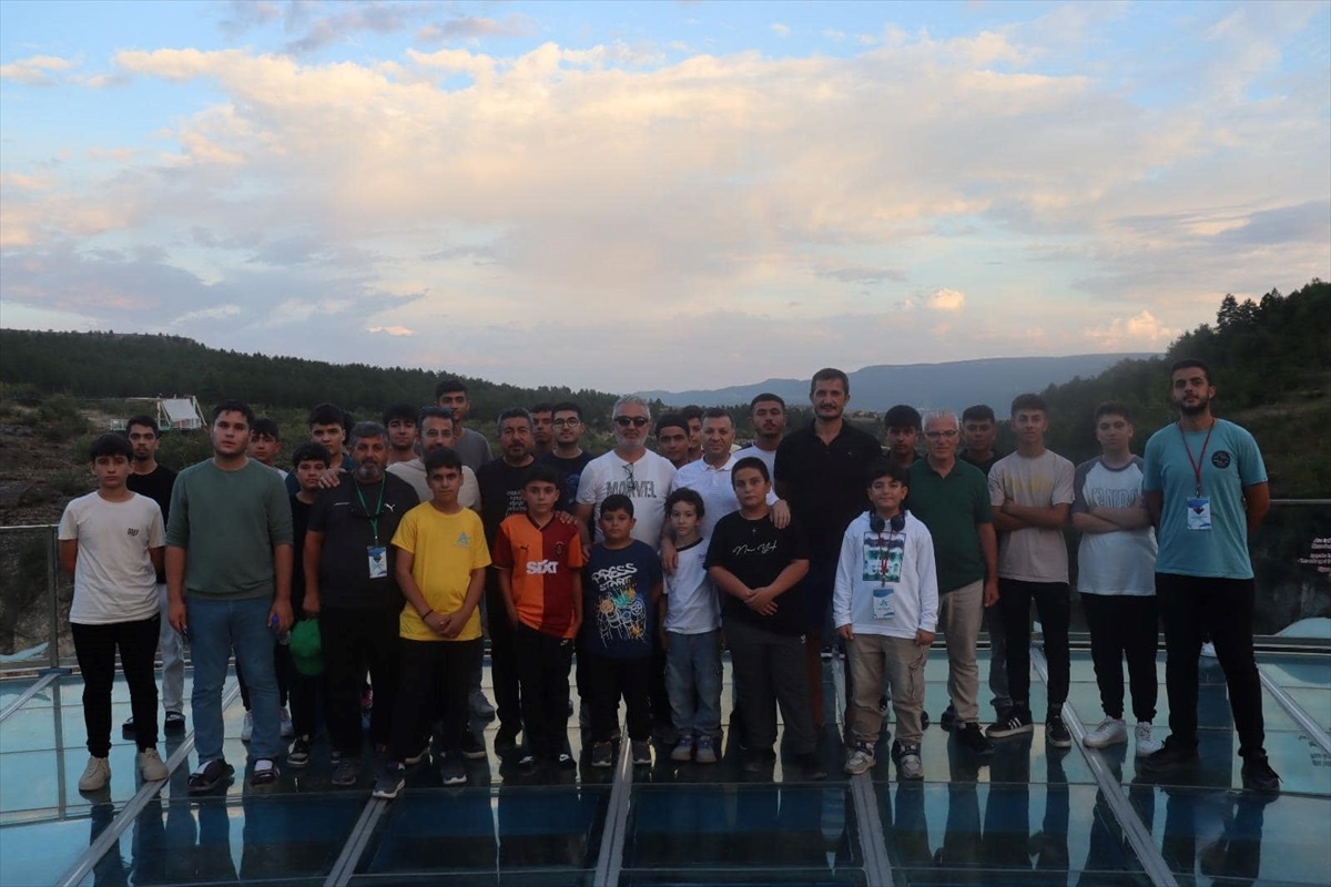 Depremzedeler Karabük\'te Doğal ve Turistik Alanları Gezdi