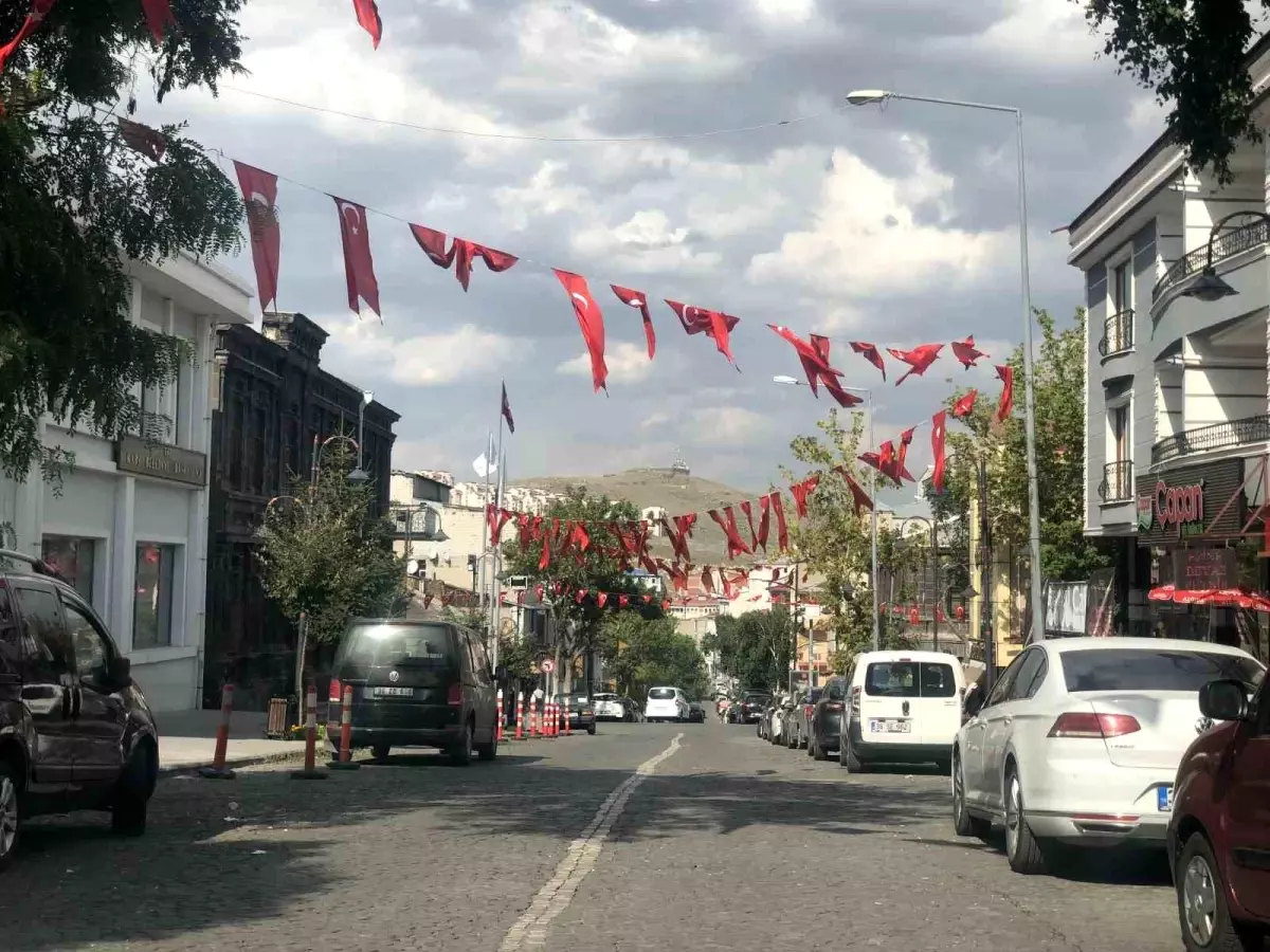 Kars, 30 Ağustos Zafer Bayramı\'na hazırlanıyor