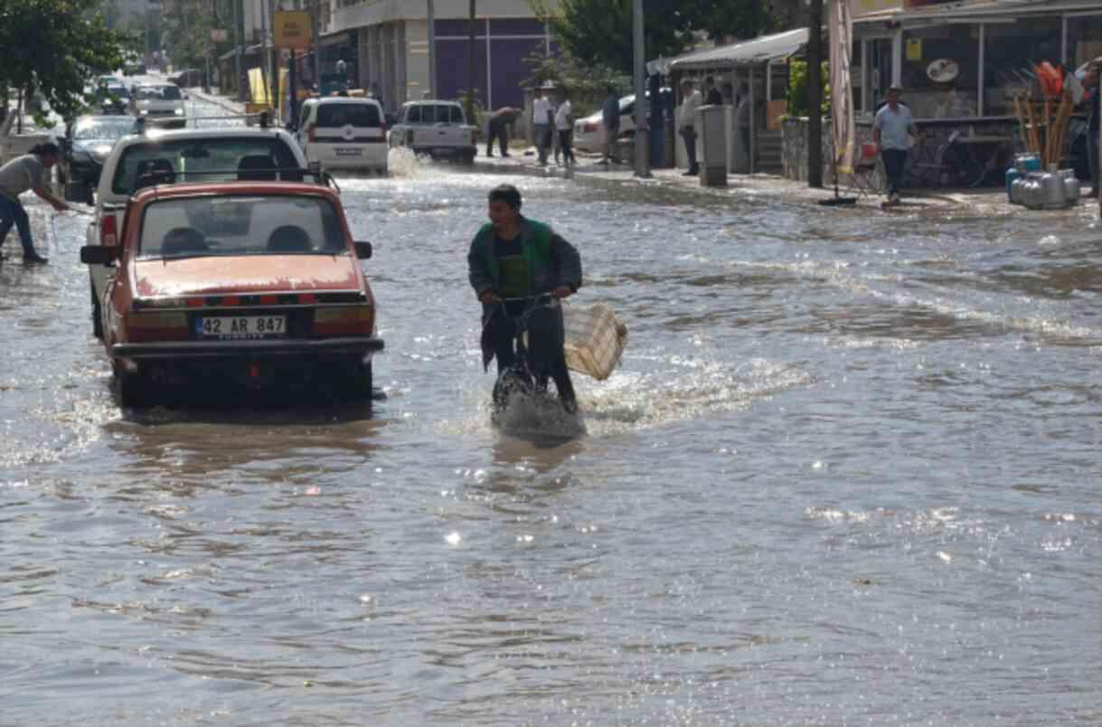 Meteoroloji'nin uyardığı çok sayıda ili sel vurdu: 1 kişi can verdi, 1 kişi ise kayıp