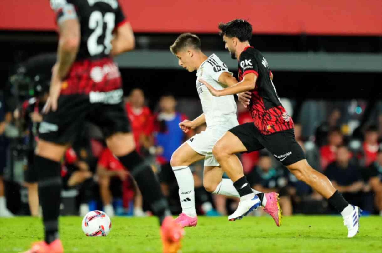 Real Madrid, Arda Güler'in ilk 11 başladığı maçta Real Valladolid'i 3-0 yendi