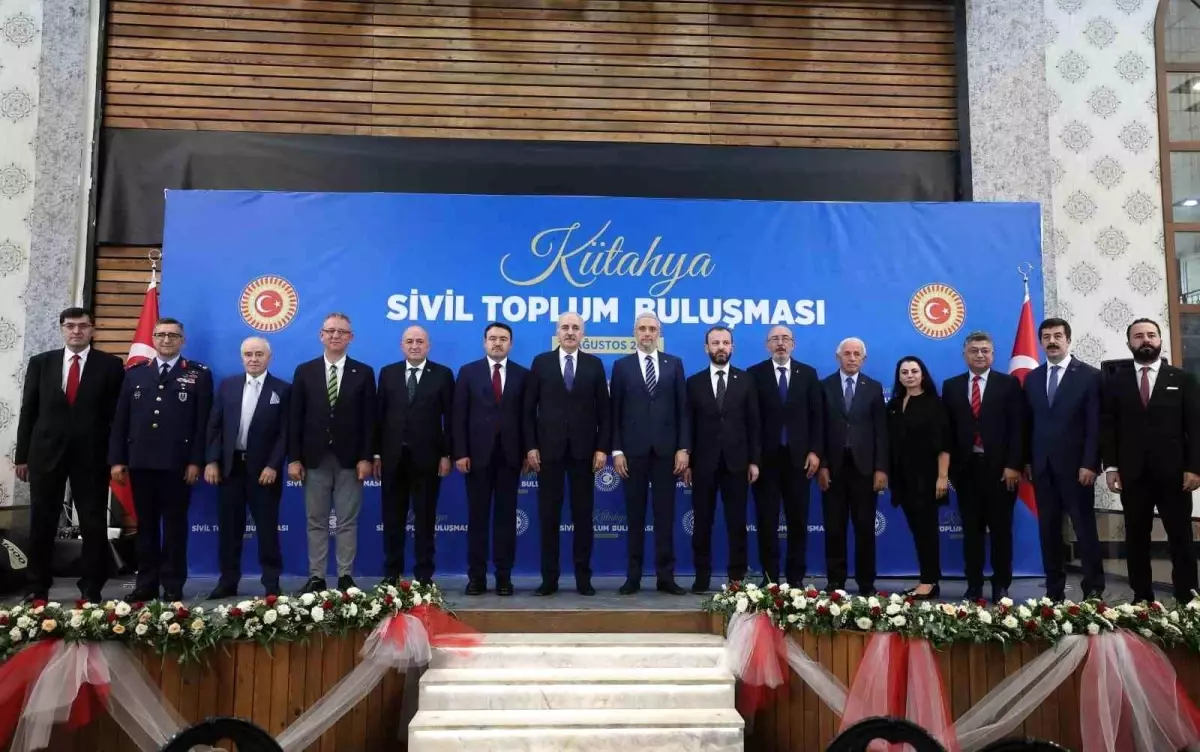 TBMM Başkanı Numan Kurtulmuş Zafer Haftası kutlamaları için Kütahya\'ya geldi