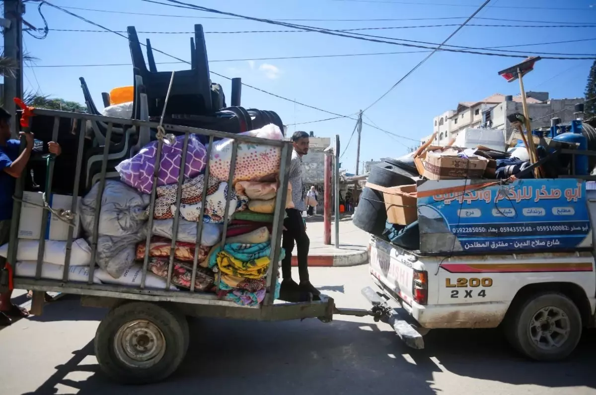 İsrail\'in tahliye emirleriyle 250 binden fazla Filistinli yerinden edildi