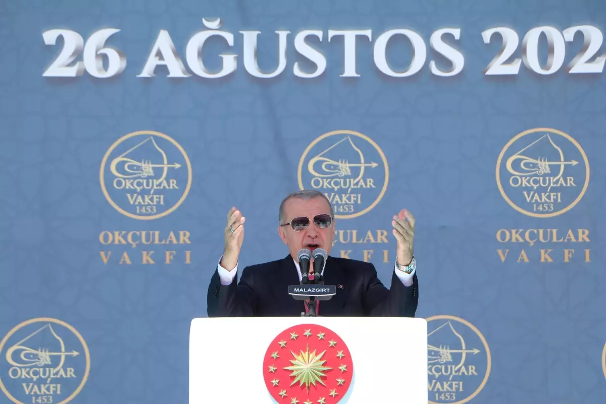 Cumhurbaşkanı Erdoğan, Malazgirt Zaferi\'nin 953. Yıl Dönümü Kutlama Programı\'nda konuştu