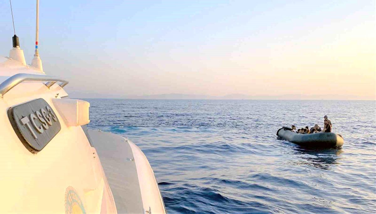 Muğla\'da Düzensiz Göçmenler Kurtarıldı