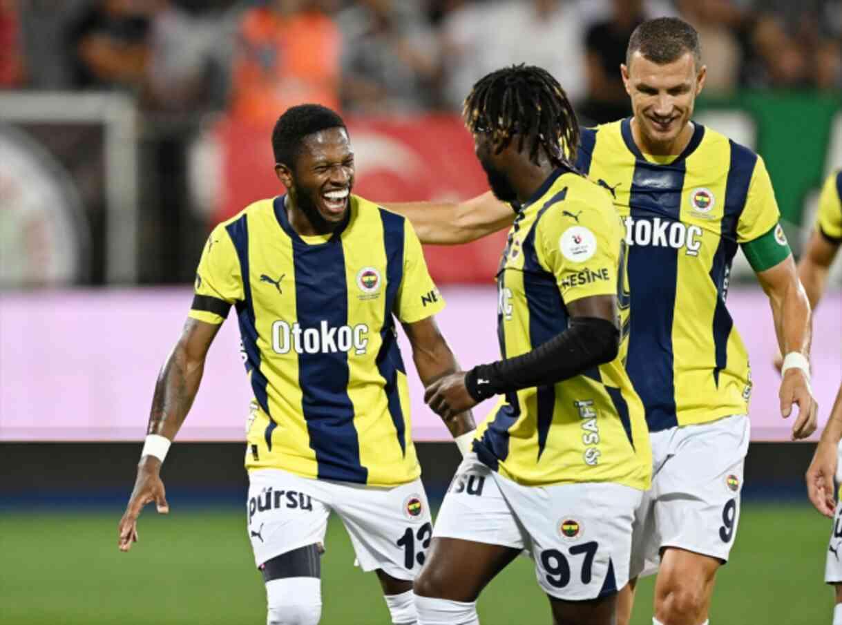 Fenerbahçe, Çaykur Rizespor'u deplasmanda 5-0 yendi