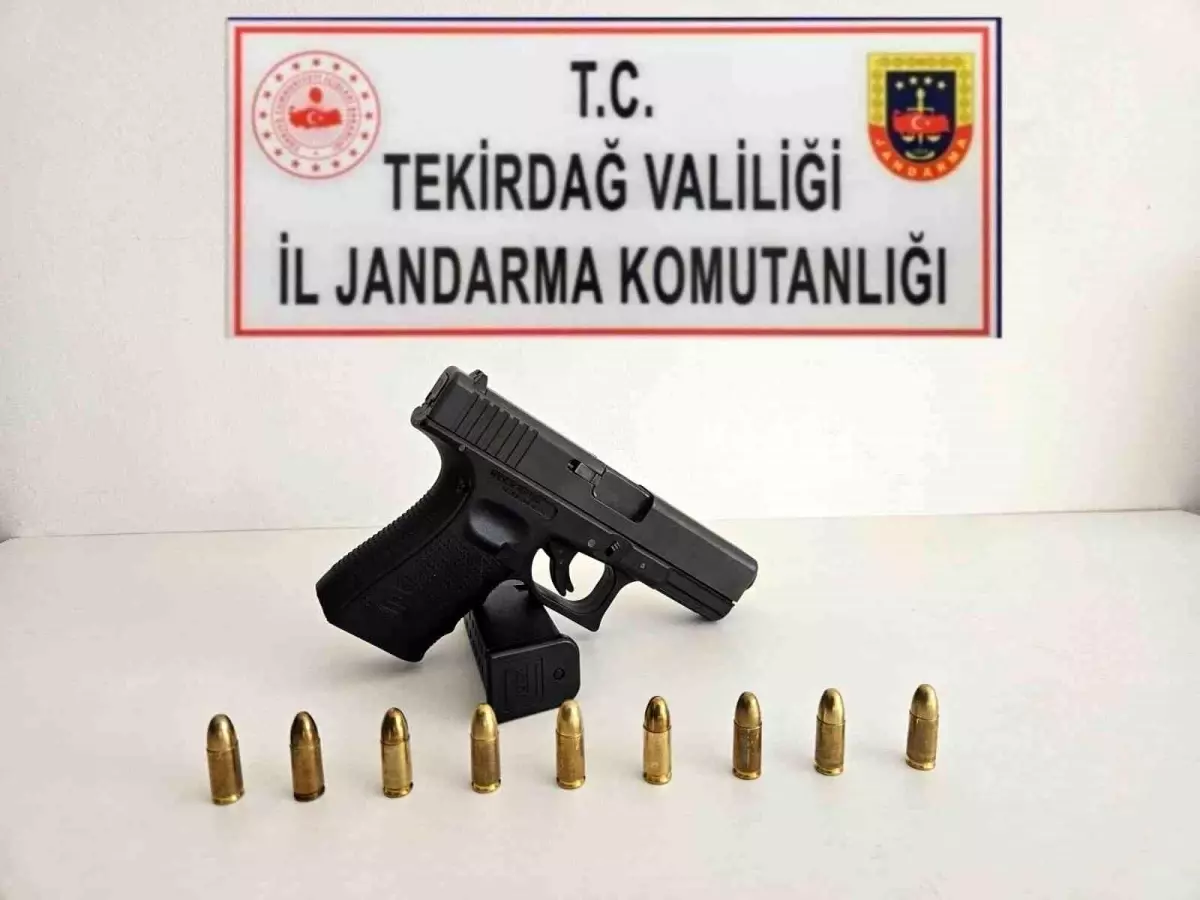 Tekirdağ\'da Ruhsatsız Tabanca Operasyonu