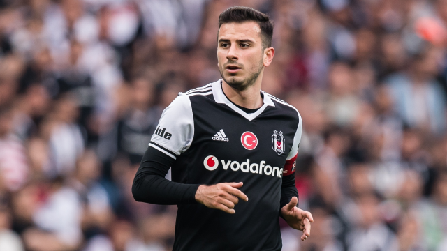 Oğuzhan Özyakup futbol kariyerini sonlandırdı