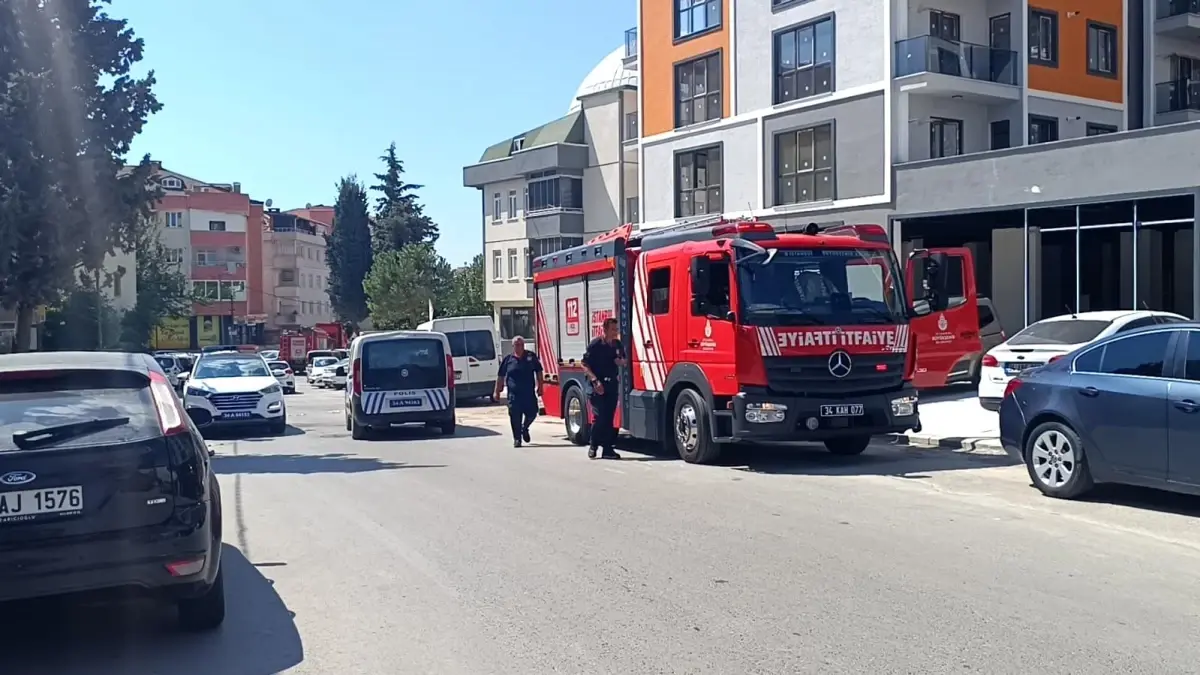 Pendik\'te İnşaat Şantiyesinde Kuyuya Düşen İşçi Kurtarıldı