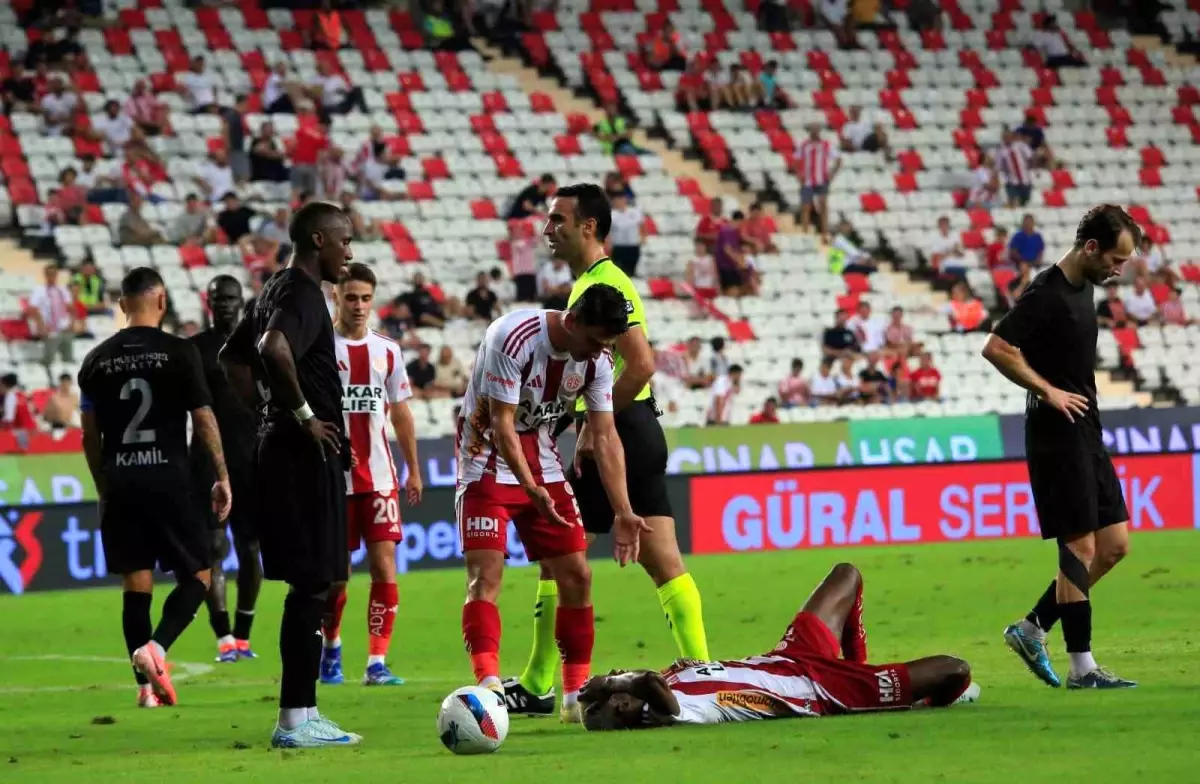 Antalyaspor, Hatayspor\'u 3-2 mağlup etti