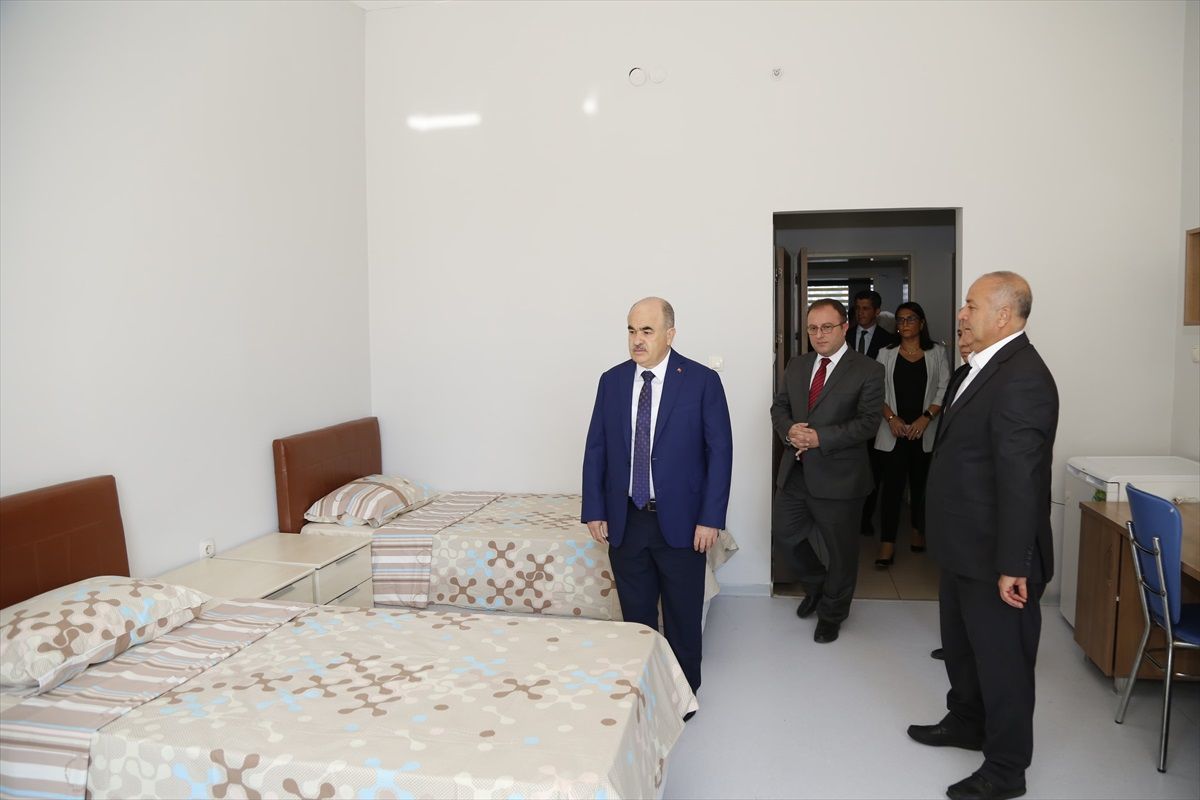 Vali Zülkif Dağlı, Çorum\'daki KYK Yurtlarını İnceledi